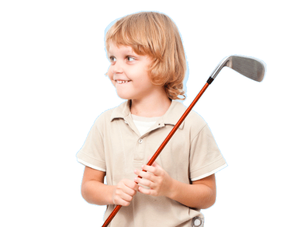 enfant qui fait du golf